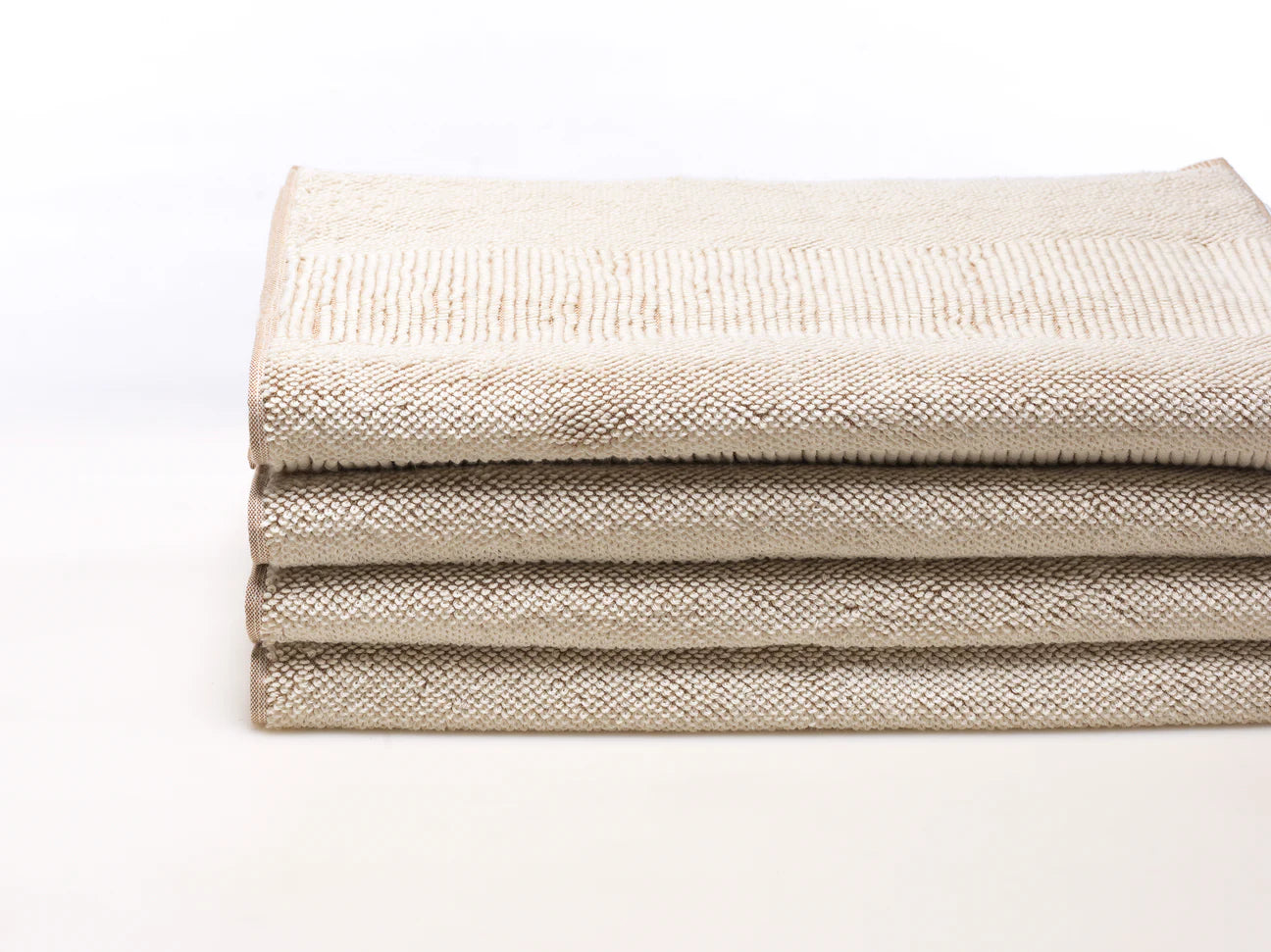 Aura Hand Towel