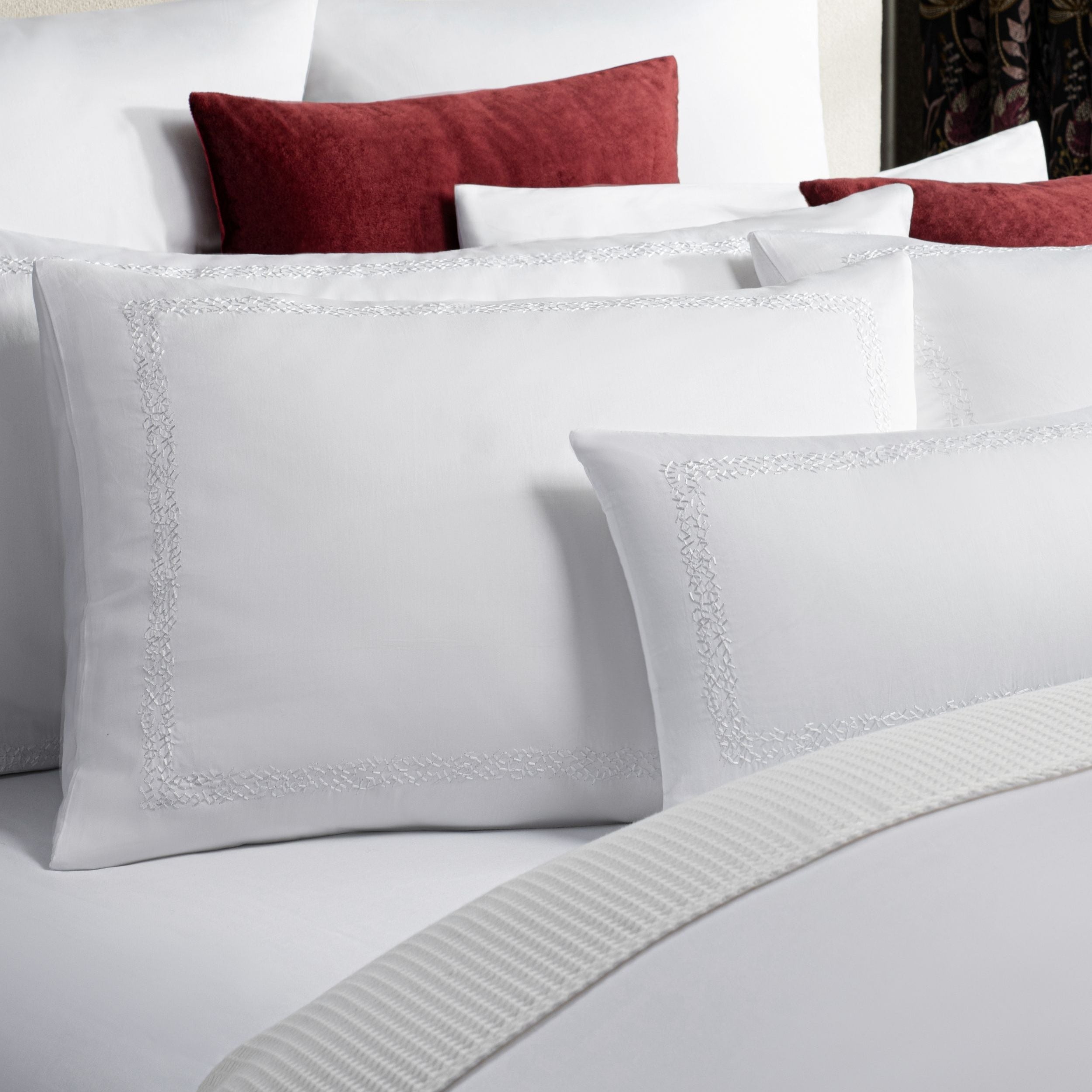 AVA Fine Linen SoHo Duvet Set- White