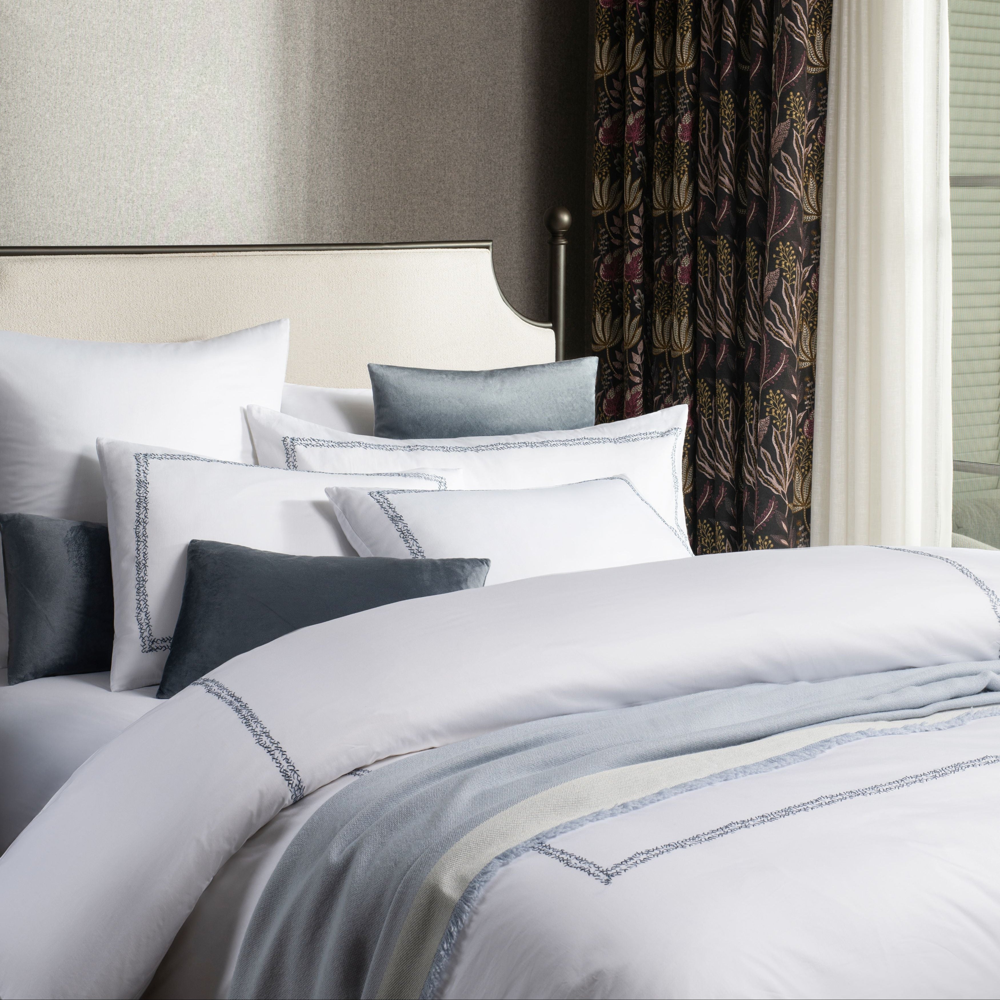 AVA Fine Linen SoHo Duvet Set- Stonewash