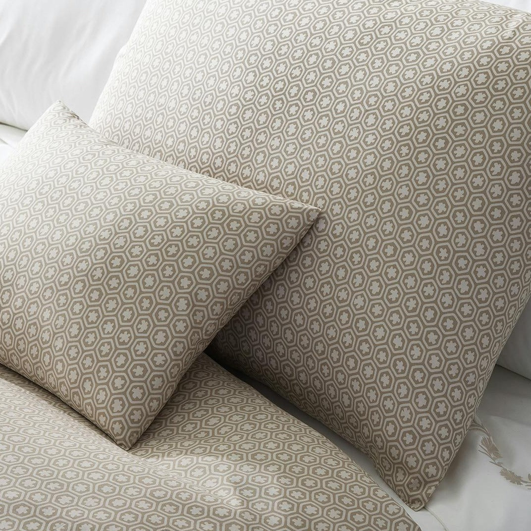 Matouk Levi Duvet Set