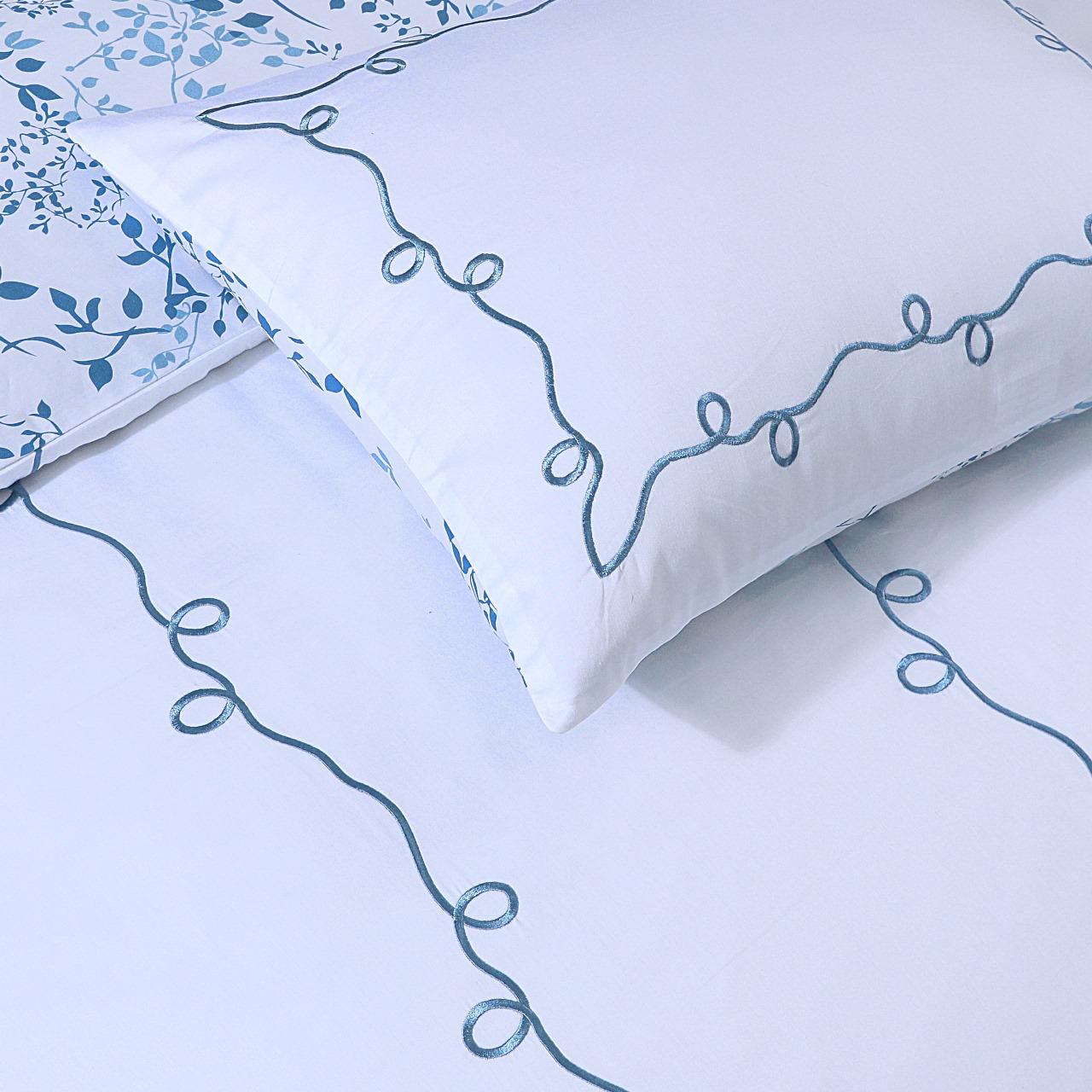 Petite Belle Lafayette Powder Blue Embroidered Duvet Set