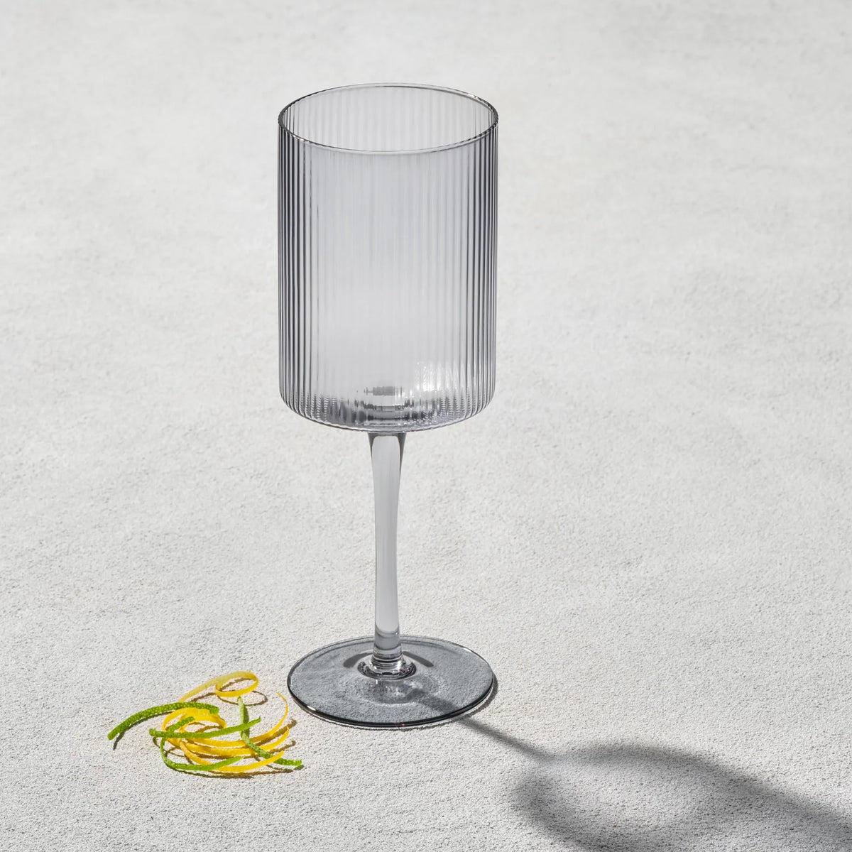 Vikko Malibu Clear Ribbed Wine Glass