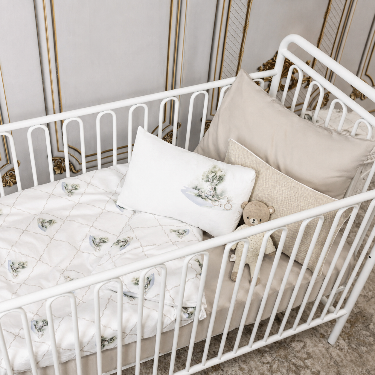 Teddy’s Tale crib bedding in soft daylight