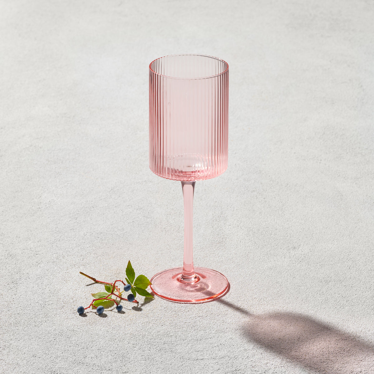 Vikko Malibu Clear Ribbed Wine Glass
