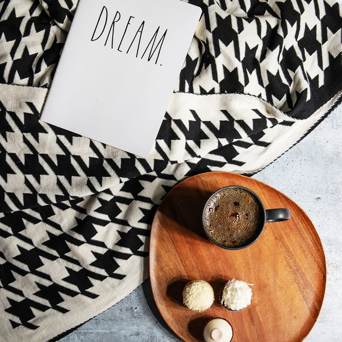 Houndstooth Knit Throw