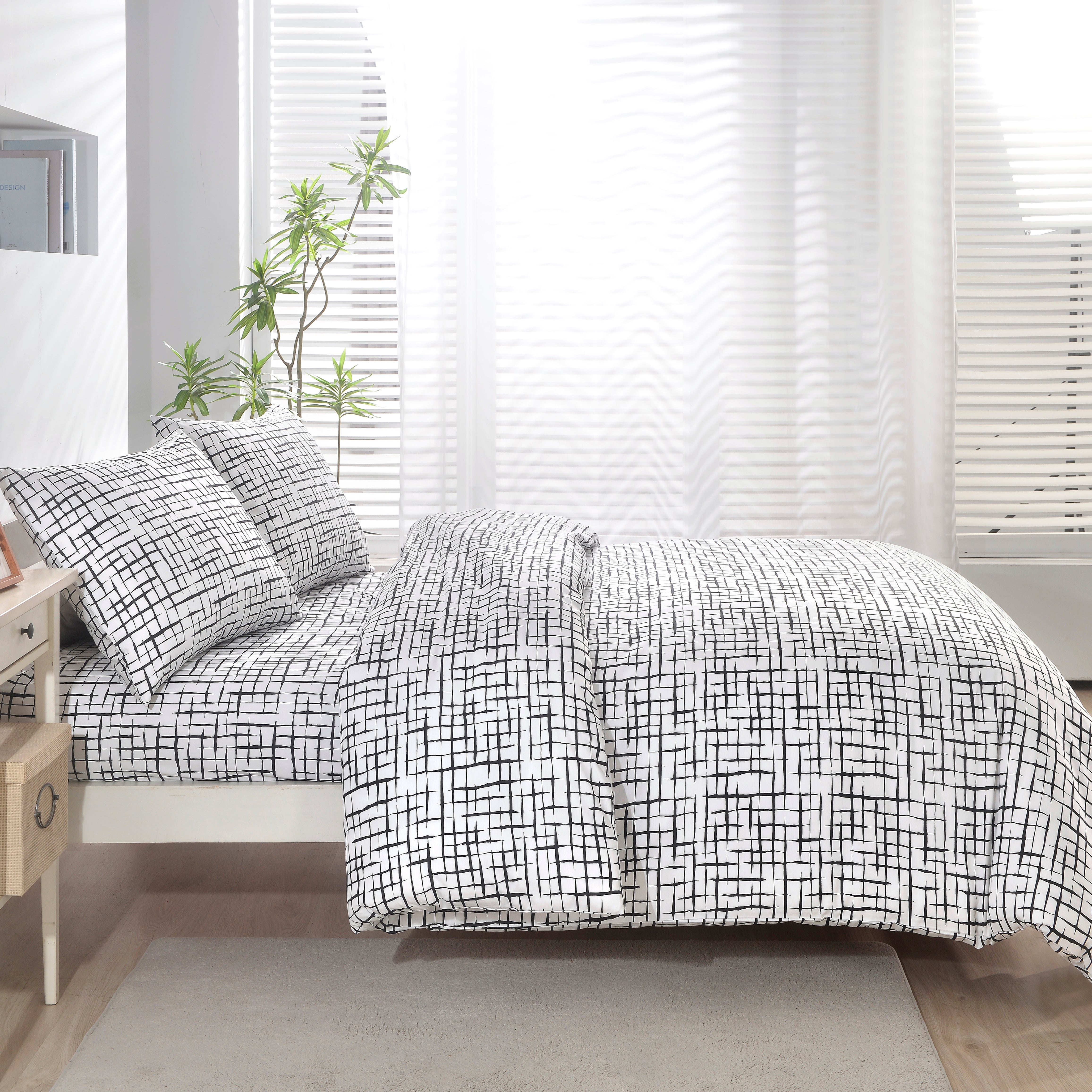 Aura Home Linear Duvet Set