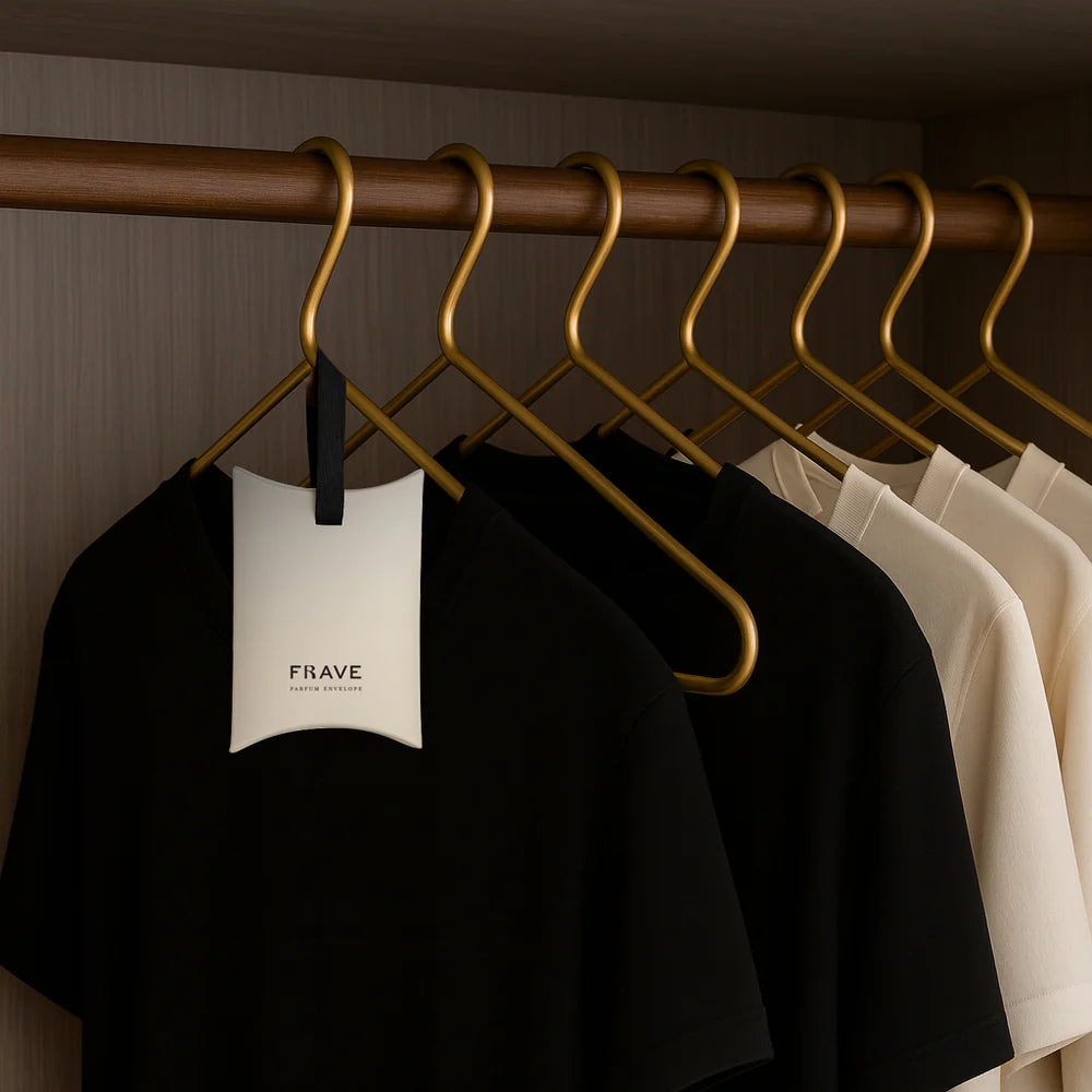 Frave P.E.R.F.U.M. Sachet Envelope