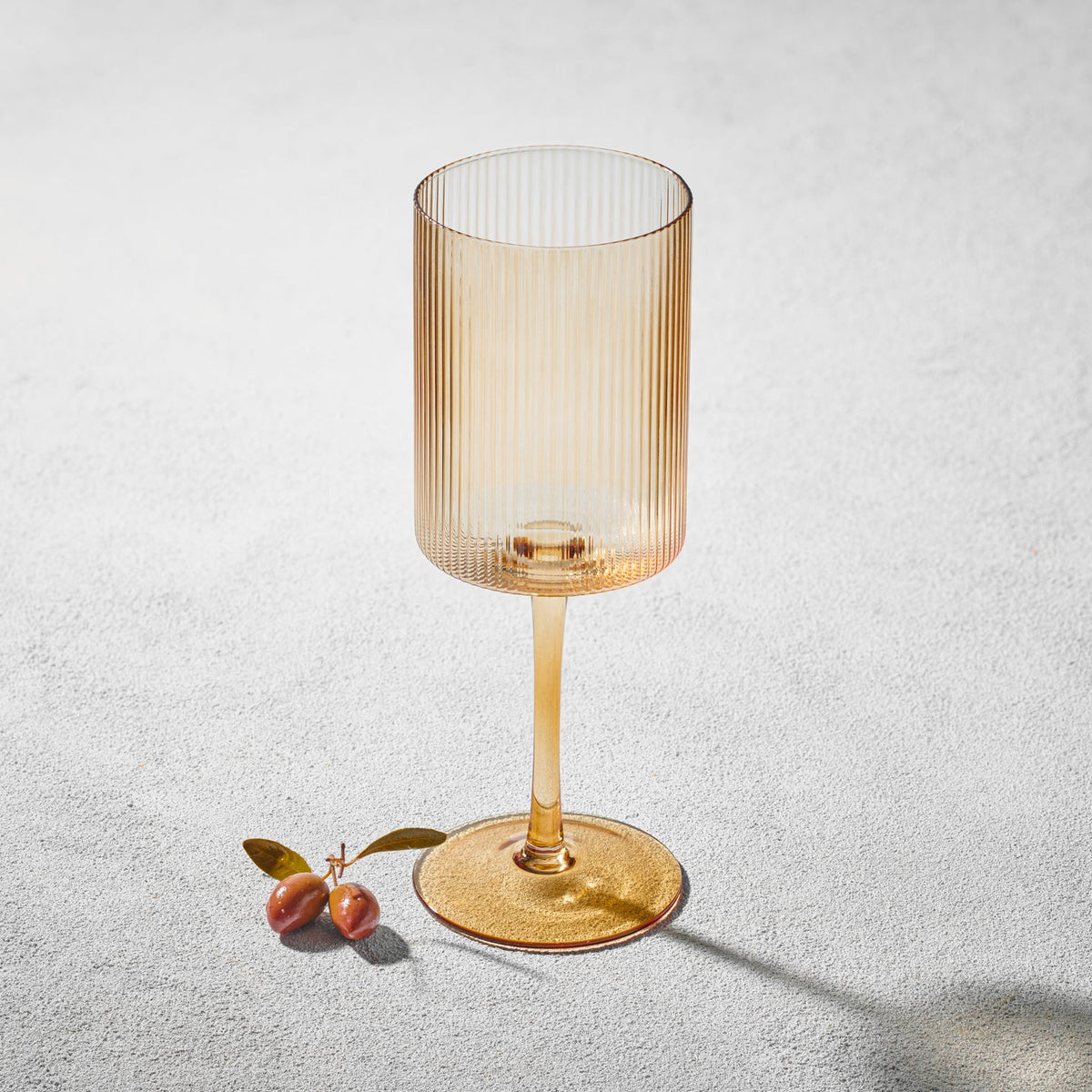 Vikko Malibu Clear Ribbed Wine Glass