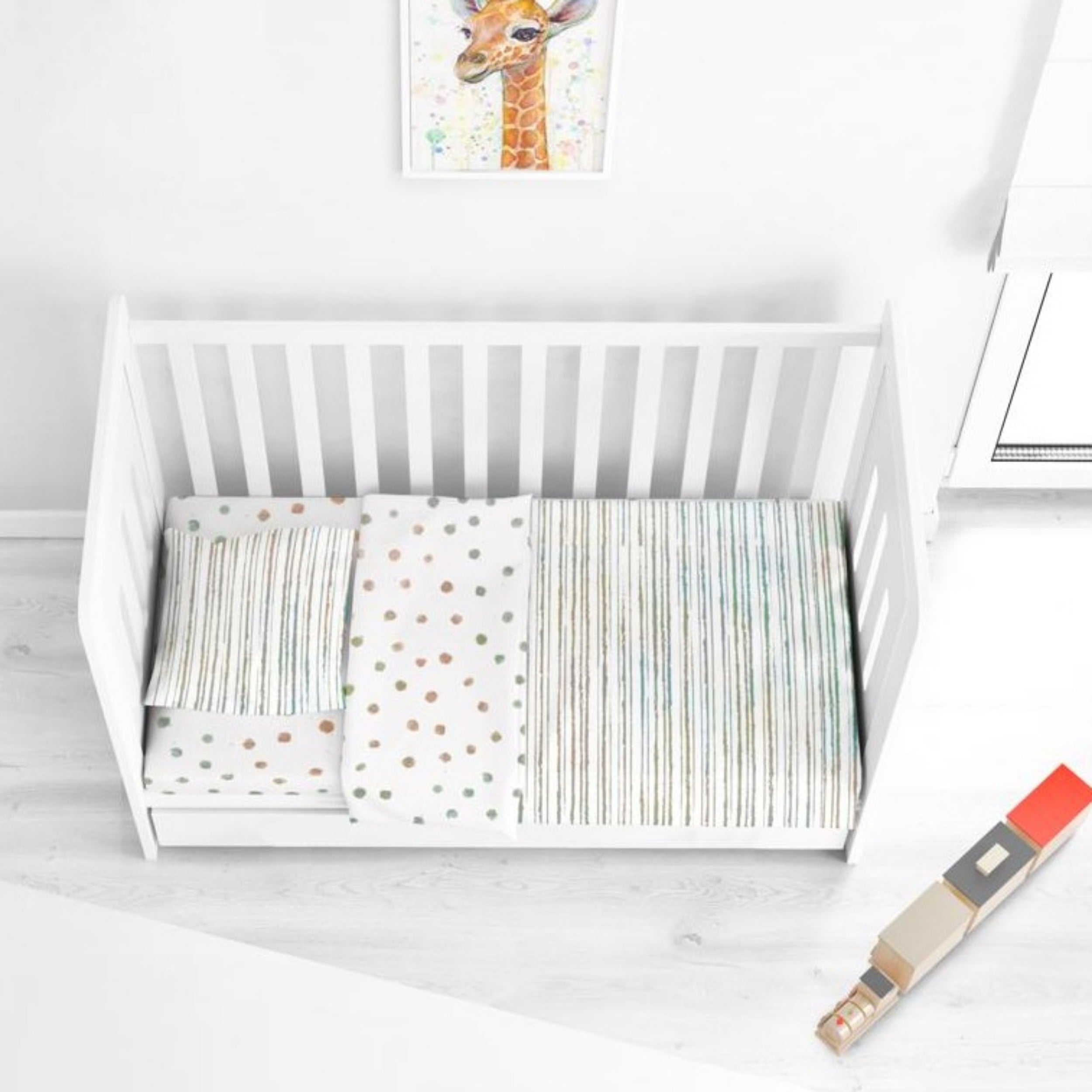 Aura & Belle Dots N Lines Crib Set